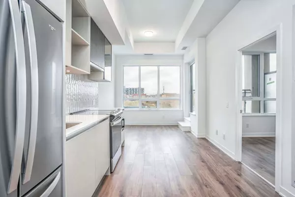 Oakville, ON L6M 5P9,405 Dundas ST W #206