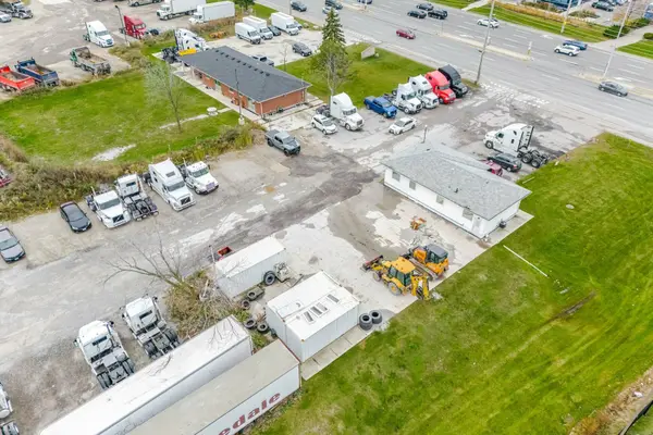 Mississauga, ON L5T 2Y5,140-160 Derry RD E