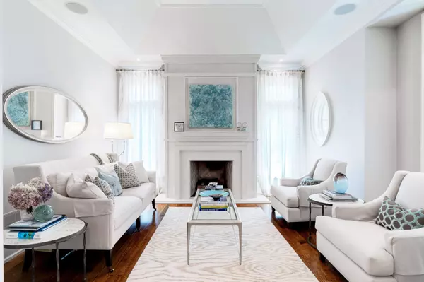 Oakville, ON L6J 4N3,71 Ennisclare DR W