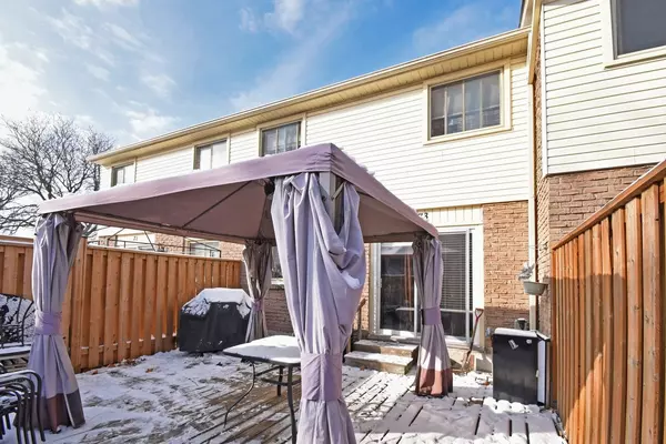 Hamilton, ON L8G 4A7,150 Gateshead CRES #73