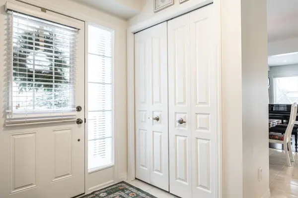 Stratford, ON N5A 0C9,55 Harrison ST #42