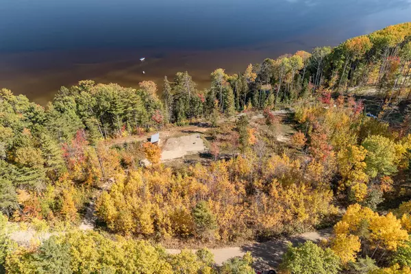 Deep River, ON K0J 1P0,274 McAnulty RD