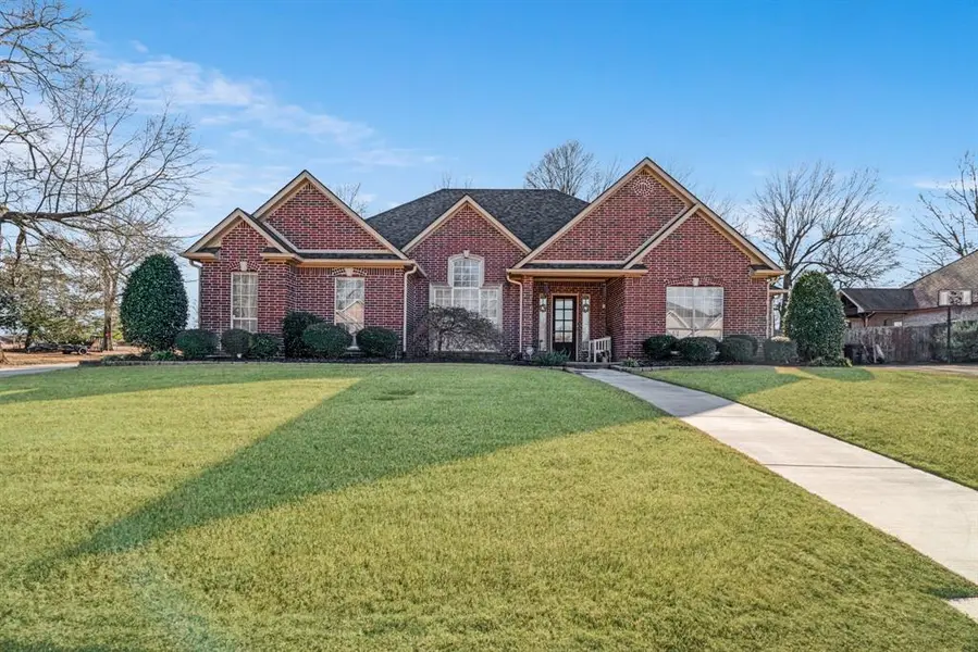 3740 Woodland Lane, Paris, TX 75462