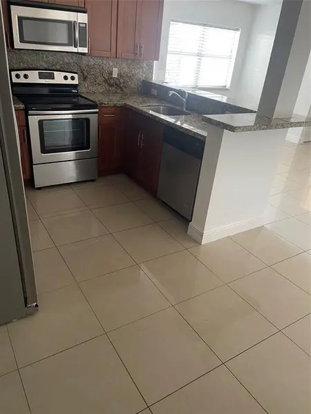 3611 NE 15th Ave, Pompano Beach, FL 33064