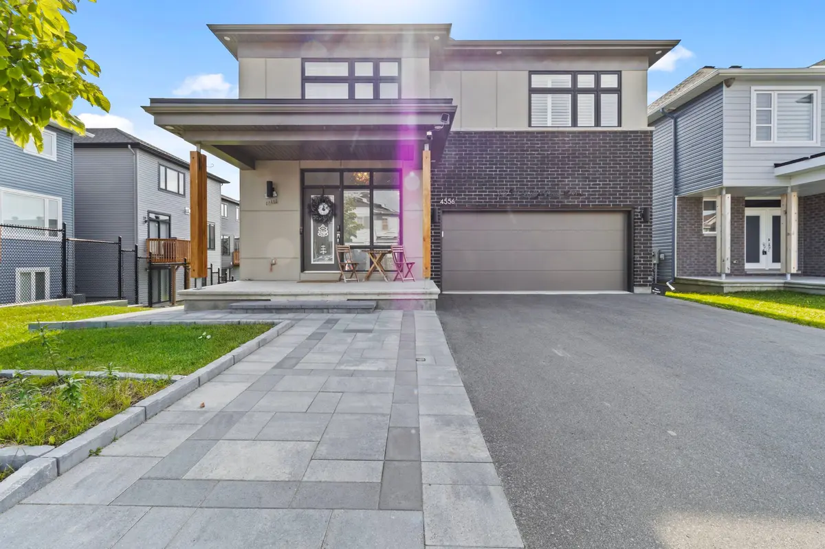 Blossom Park - Airport And Area, ON K1X 0G8,4556 Kelly Farm DR