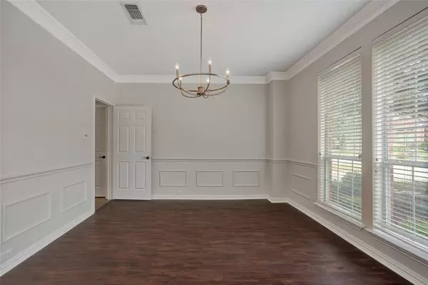 Fort Worth, TX 76132,6716 Bluffview Drive