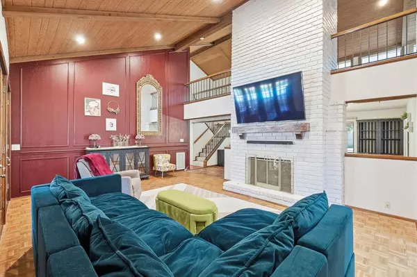 Carrollton, TX 75006,2813 Raintree Drive