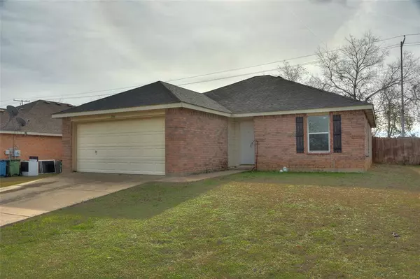 204 Deer Run Drive, Sanger, TX 76266