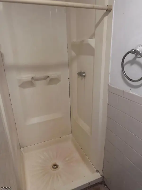 Elizabeth City, NJ 07201,152 Jacques St