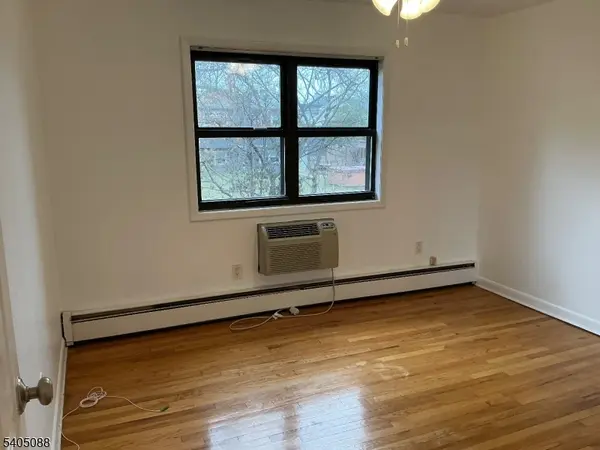 Little Falls Twp., NJ 07424,6A Colonial Dr #A