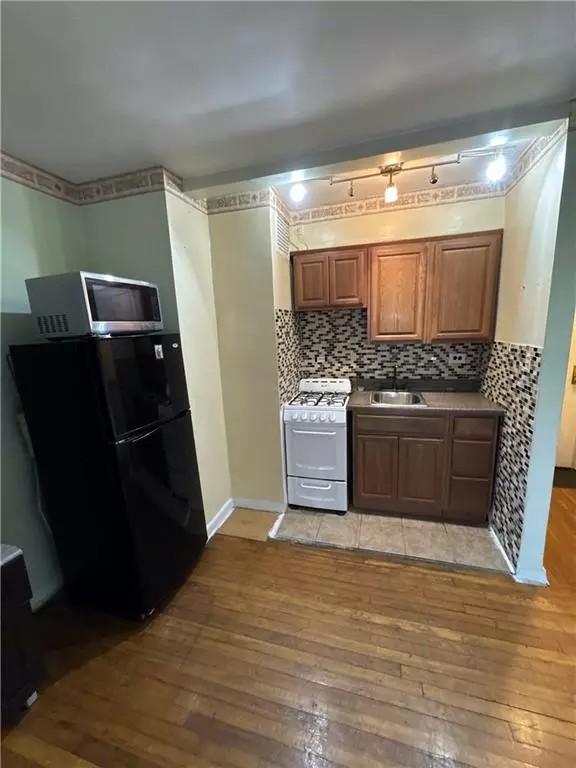 Brooklyn, NY 11229,2821 Kings HWY #4M