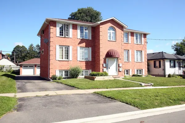 Oshawa, ON L1G 3N4,42 Tecumseh AVE #2