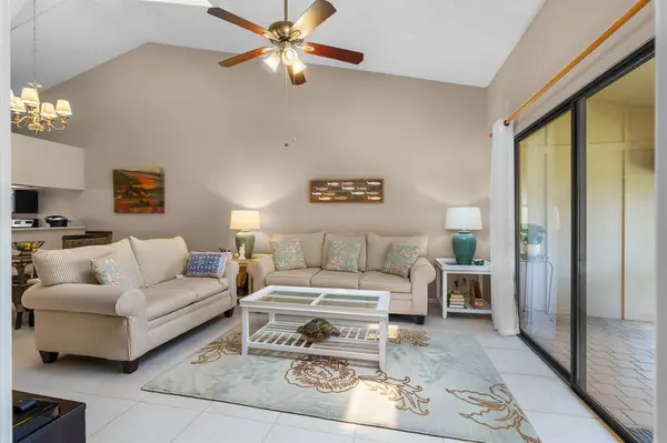 Greenacres, FL 33413,900 Crosswinds Dr #D2