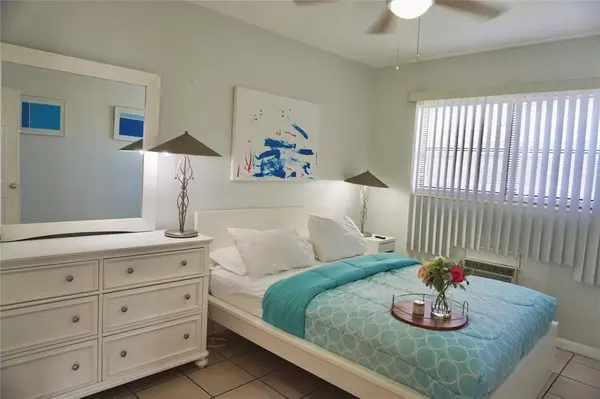 Hollywood, FL 33020,1845 Pembroke Rd