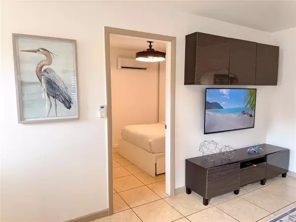 Miami, FL 33162,511 NE 161st St