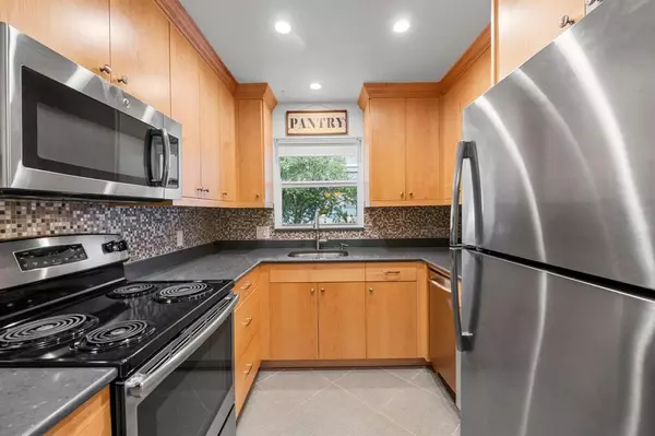 Pompano Beach, FL 33062,2870 NE 14th St Cswy #203C