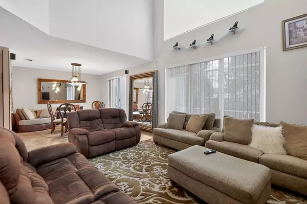 Davie, FL 33331,15158 SW 49th St