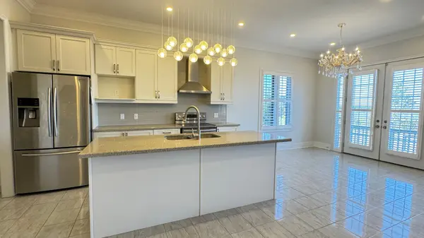 Aurora, ON L4G 3J1,10 Ken Sinclair CRES