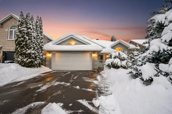 Barrie, ON L4N 9K2,55 Bloxham PL