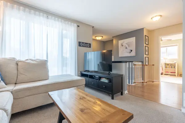 Barrie, ON L4N 8A6,55 Chalmers DR