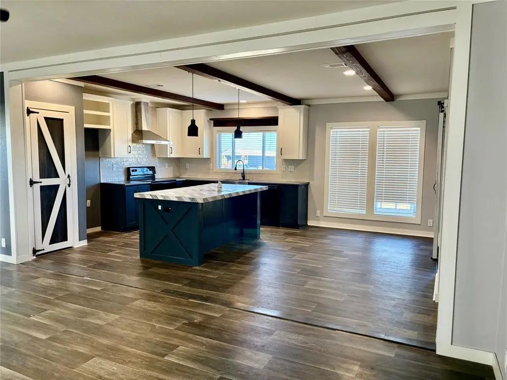 Kemp, TX 75143,11855 Cr 2429