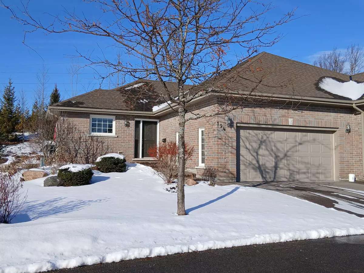 Peterborough, ON K9L 0G1,301 Carnegie AVE #194