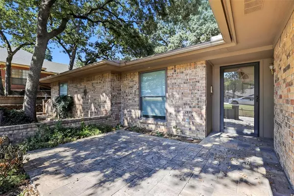 Burleson, TX 76028,105 Alsbury Boulevard