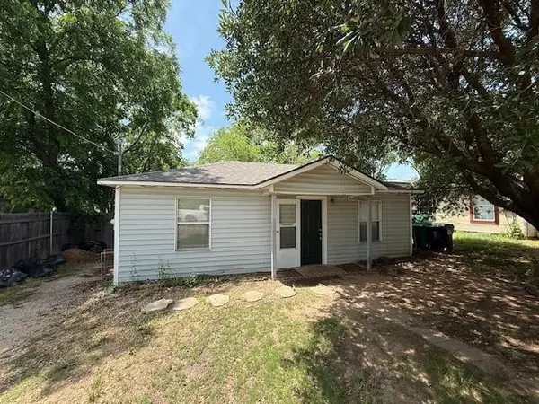 622 Smith Street, Denton, TX 76205
