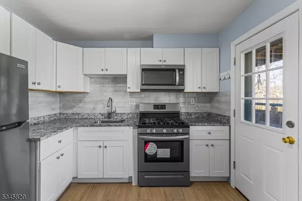 Bridgewater Twp., NJ 08807,15 Dartmouth Ave #3A