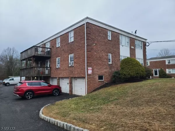 Bridgewater Twp., NJ 08807,4 Columbia Dr Unit 1A #1A