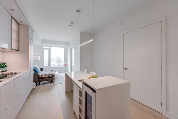 Toronto C02, ON M4W 0B7,11 Yorkville AVE #3503