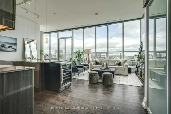 Toronto C01, ON M6K 1W8,5 Hanna AVE #Ph 3