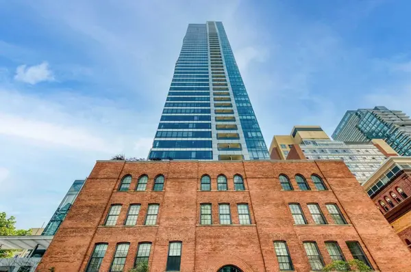 5 St. Joseph ST #402, Toronto C01, ON M4Y 0B6