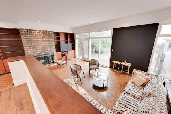 36 Shallmar BLVD, Toronto C04, ON M6C 2J9