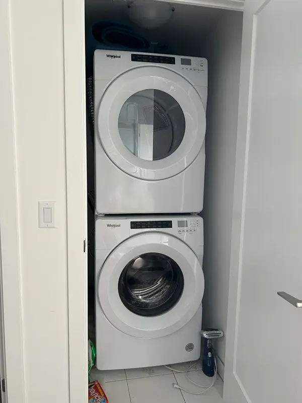 Oshawa, ON L1H 7K4,2545 Simcoe ST N #207