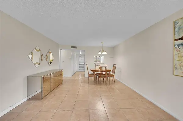 Sunrise, FL 33322,9261 Sunrise Lakes Blvd #112