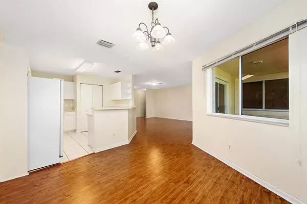 Coral Springs, FL 33065,8496 NW 40th St