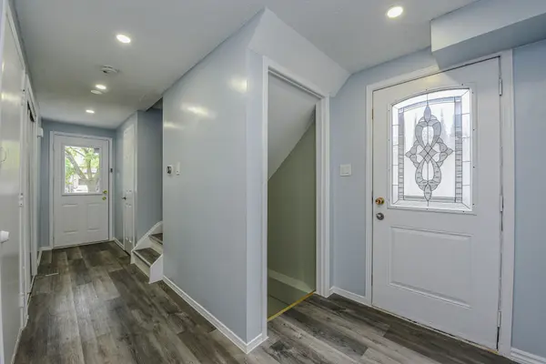 Barrie, ON L4M 5V1,169 Hickling TRL