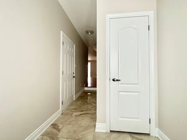 Mississauga, ON L5N 7A2,3682 Banff CT