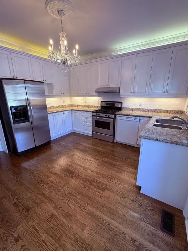 Brampton, ON L6P 2L3,37 Castlegate BLVD