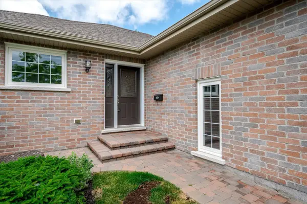 Peterborough, ON K9L 0G1,301 Carnegie AVE #194