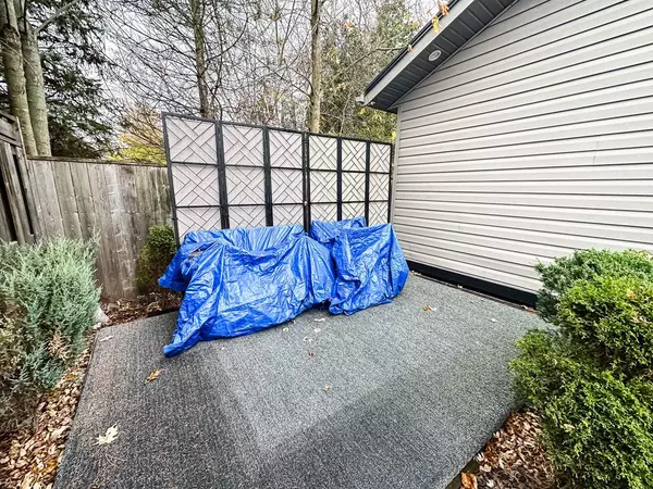 Brighton, ON K0K 1H0,121 Cedar ST