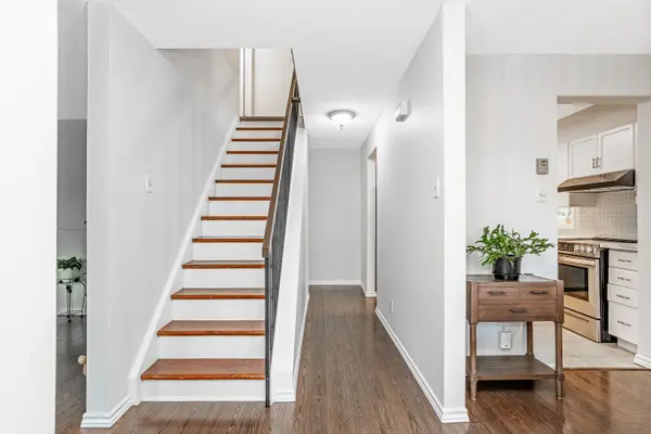 Orleans - Cumberland And Area, ON K4A 2E7,1820 Marsala CRES #104