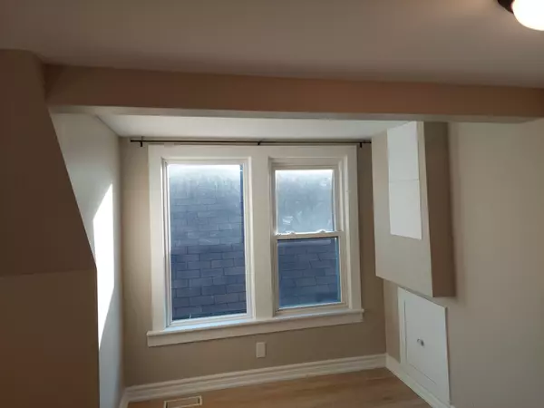 Hamilton, ON L8L 6J8,148 Gibson AVE #LOFT