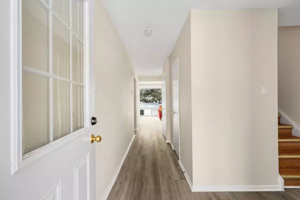 Cyrville - Carson Grove - Pineview, ON K1B 4P9,4606 Carrington PL