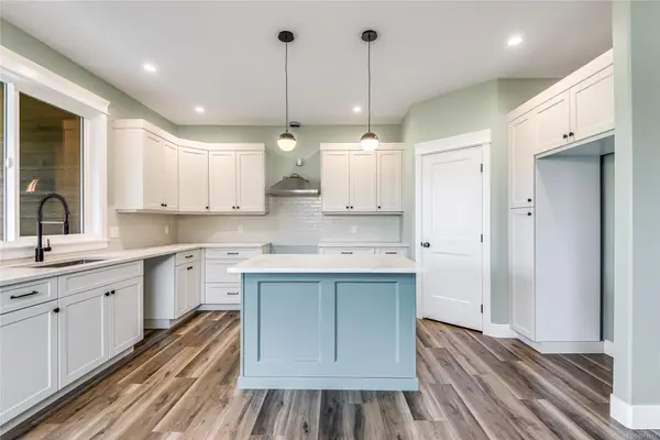 Campbell River, BC V9H 0G1,742 Salmonberry St