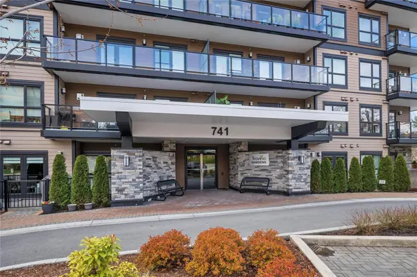 Saanich, BC V8Z 0G3,741 Travino Lane #204