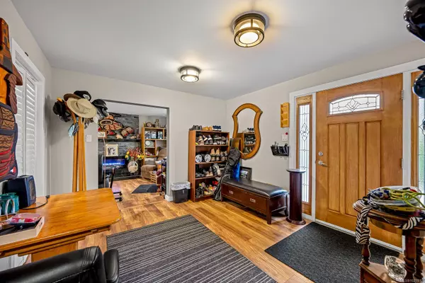 Campbell River, BC V9W 3Y4,601 WARDEN Cds