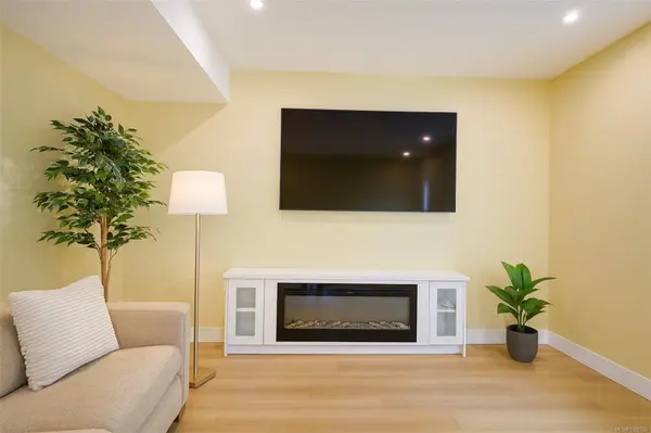 Ladysmith, BC V9G 1N4,167 Hunter Way #(Prop)SL2