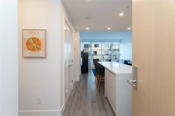 Victoria, BC V8T 0C7,777 Herald St #1807